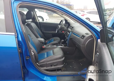 2012 Ford Fusion Sport z USA, uszkodzony, nr VIN 3FAHP0KC4CR168949